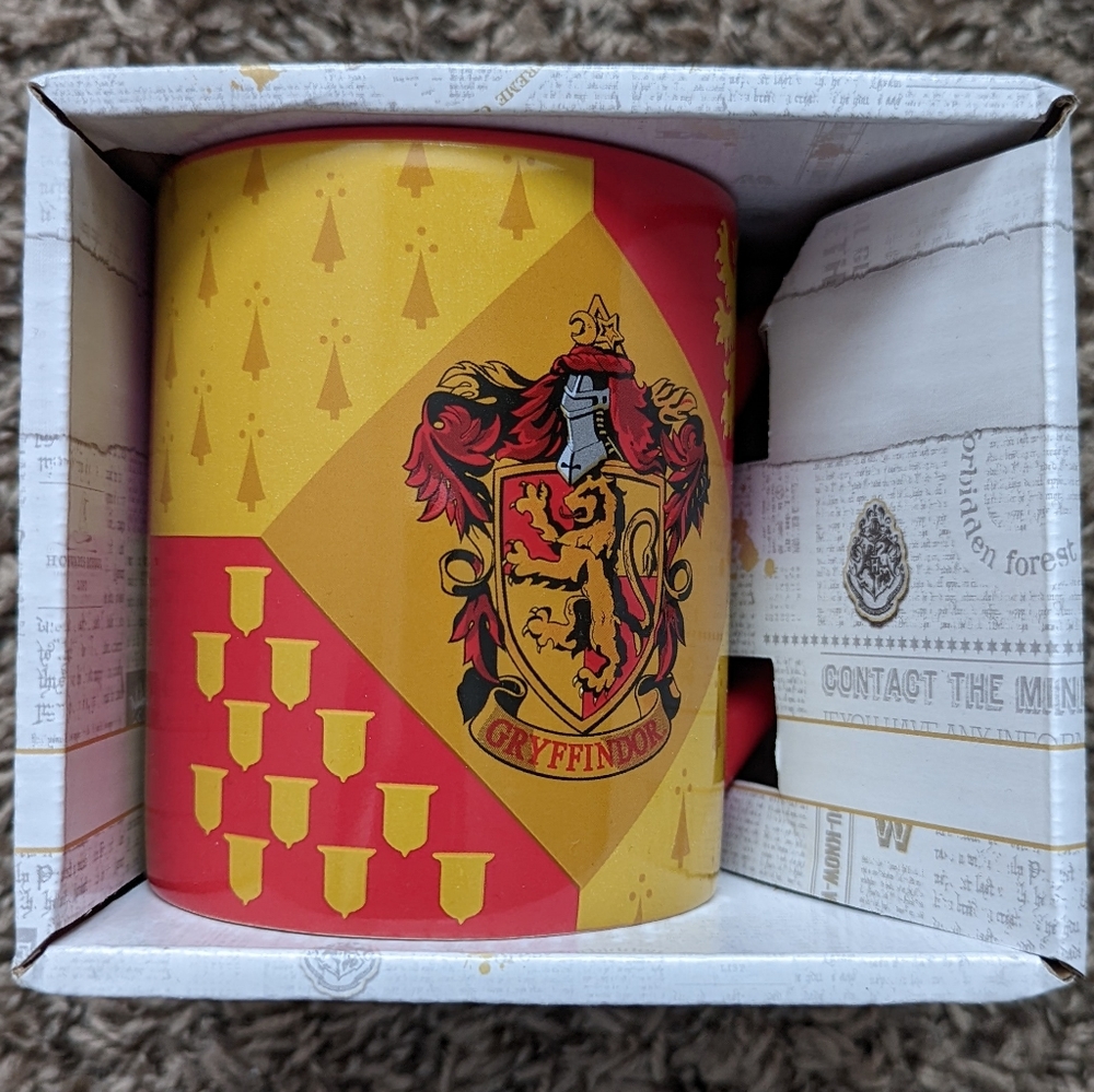 NEW Harry Potter Mug - Gryffindor